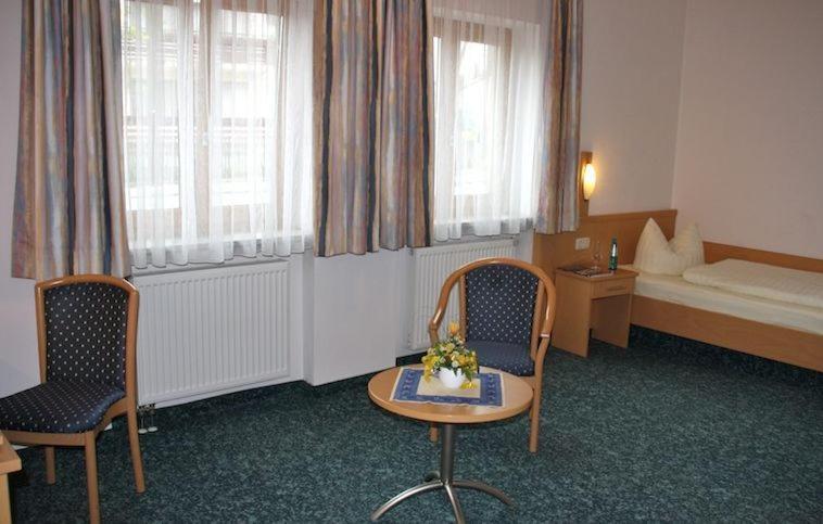 Hotel Jagermo Grasbrunn Exterior photo